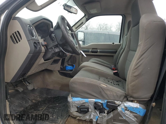 2010 Ford F-250 XL z VIN 1FTNF2B55AEA84619, wystawiony jako Copart lot #44353075 z przebiegiem 224 313 mil mil oraz Szkoda całkowita • Salvage title. Historia ofert i sprzedaży dostępna na DreamBid. Obrazek 7.
