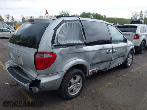 2005 Dodge Caravan SXT with VIN 1D4GP45R35B203472, listed as a IAAI auction lot 42198565 with 145,598 mi miles and . Bid and sale history available at carsss.com. Image 4.