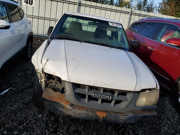 2000 Isuzu Hombre S with VIN 1GGCS1446Y8701468, listed as a Copart auction lot 73815394 with 258,107 mi miles and Salvage Title. Bid and sale history available at carsss.com. Image 5.