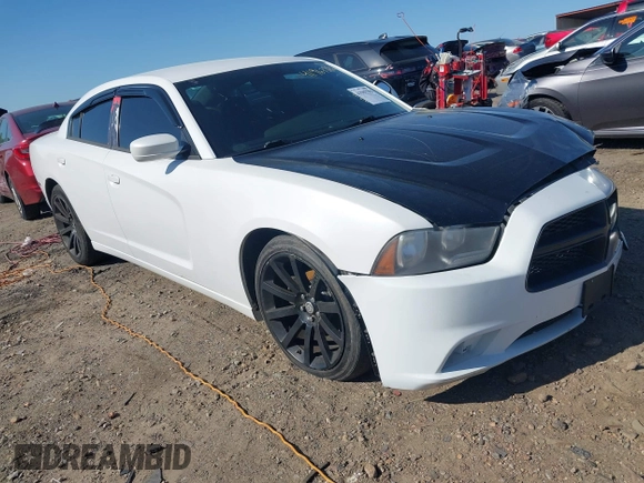 2013 Dodge Charger SE with VIN 2C3CDXBG8DH622498, listed as a IAAI auction lot 41967786 with 143,514 mi miles. Bid and sale history available at carsss.com. Image 1.