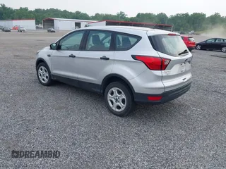 2019 Ford Escape S с VIN 1FMCU0F7XKUA86477, выставлен на аукционе IAAI как лот 42497551 с пробегом 17 985 миль миль и . История ставок и продаж доступна на DreamBid. Изображение 3.
