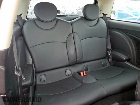 2011 MINI Hardtop S with VIN WMWSV3C53BTY15519, listed as a Copart auction lot 50960105 with 117,612 mi miles and Clean Title. Bid and sale history available at DreamBid. Image 10.
