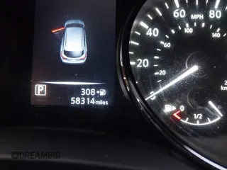 2017 Nissan Rogue SL z VIN JN1BJ1CR3HW135572, wystawiony jako IAAI lot #42200373 z przebiegiem 58 314 mil mil oraz . Historia ofert i sprzedaży dostępna na DreamBid. Obrazek 16.