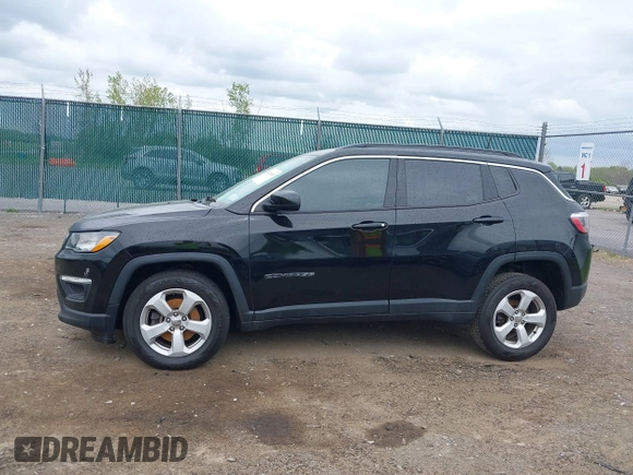 2018 Jeep Compass Altitude z VIN 3C4NJDBBXJT199927, wystawiony jako IAAI lot #42182460 z przebiegiem 93 535 mil mil oraz . Historia ofert i sprzedaży dostępna na DreamBid. Obrazek 14.