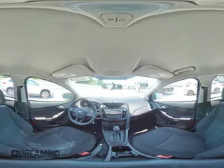2018 Ford Focus SE with VIN 1FADP3F25JL331038, listed as a Copart auction lot 60235395 with 37,038 mi miles and Salvage title. Bid and sale history available at DreamBid. Image 14.