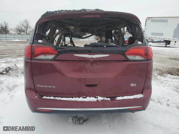 2017 Chrysler Pacifica Touring-L with VIN 2C4RC1BG6HR683306, listed as a Copart auction lot 45900085 with 0 mi miles and Non Repairable. Bid and sale history available at carsss.com. Image 6.