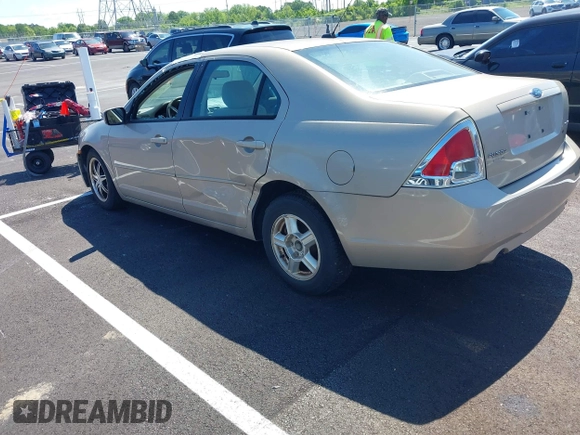 2007 Ford Fusion SE with VIN 3FAHP07197R260538, listed as a IAAI auction lot 42108954 with 160,417 mi miles and . Bid and sale history available at DreamBid. Image 3.