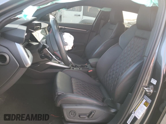 2023 Audi S3 Premium Plus z VIN WAUH3DGY2PA048730, wystawiony jako Copart lot #86838234 z przebiegiem 30 215 mil mil oraz Nie do naprawy • Non repairable. Historia ofert i sprzedaży dostępna na DreamBid. Obrazek 7.