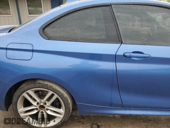 2017 BMW 2 Series 230i xDrive z VIN WBA2H9C33H7A25909, wystawiony jako Copart lot #56345325 z przebiegiem 69 025 mil mil oraz Szkoda całkowita • Salvage title. Historia ofert i sprzedaży dostępna na DreamBid. Obrazek 10.