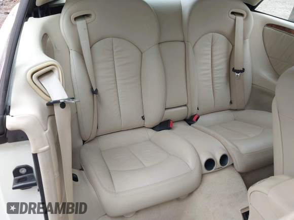 2009 Mercedes-Benz CLK 350 z VIN WDBTK56F59T110276, wystawiony jako IAAI lot #41800341 z przebiegiem 157 883 mil mil oraz . Historia ofert i sprzedaży dostępna na DreamBid. Obrazek 8.