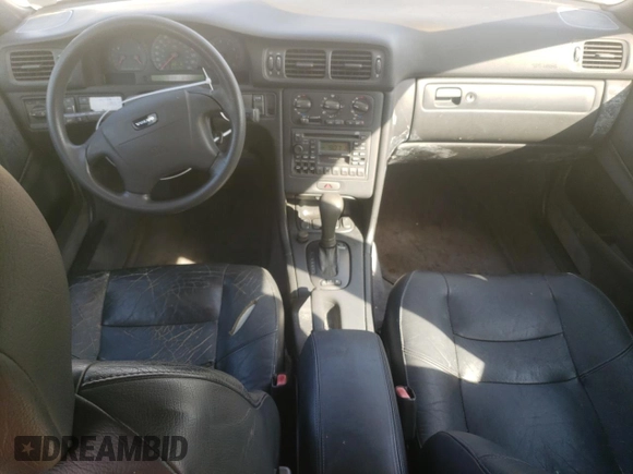 1998 Volvo V70 GLT with VIN YV1LW5673W2493239, listed as a Copart auction lot 54188645 with 153,874 mi miles and Clean Title. Bid and sale history available at carsss.com. Image 8.