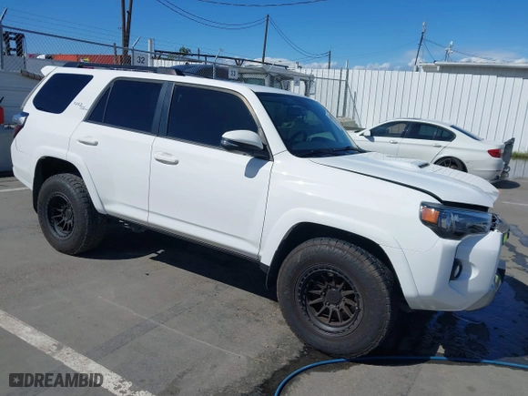 2019 Toyota 4Runner SR5 with VIN JTEBU5JR1K5730492, listed as a IAAI auction lot 41802657 with 60,952 mi miles. Bid and sale history available at carsss.com. Image 1.