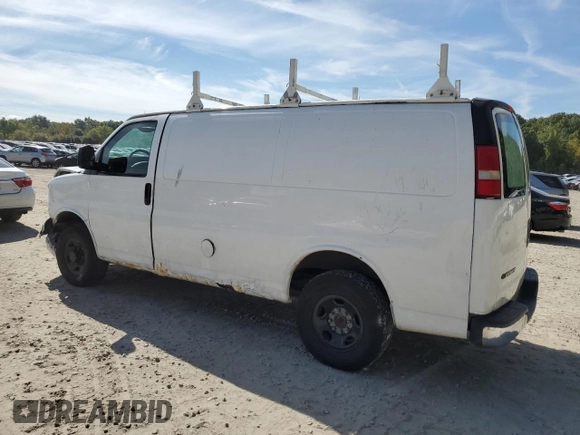 2008 Chevrolet Express Cargo Van with VIN 1GCGG25C181111770, listed as a Copart auction lot 72140084 with 0 mi miles and Clean Title. Bid and sale history available at carsss.com. Image 2.