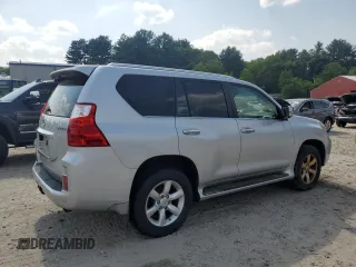2010 Lexus GX 460 z VIN JTJBM7FX4A5011627, wystawiony jako Copart lot #59955545 z przebiegiem 298 043 mil mil oraz Czysty tytuł • Clean title. Historia ofert i sprzedaży dostępna na DreamBid. Obrazek 3.