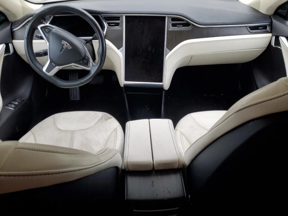 2013 Tesla Model S with VIN 5YJSA1DN4DFP13718, listed as a Copart auction lot 53118285 with Not Provided miles and Salvage Title. Bid and sale history available at carsss.com. Image 8.