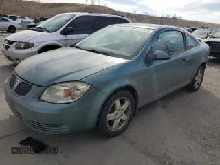 2009 Pontiac G5 with VIN 1G2AS18H997217098, listed as a Copart auction lot 43642815 with 180,015 mi miles and Salvage Title. Bid and sale history available at carsss.com. Image 1.