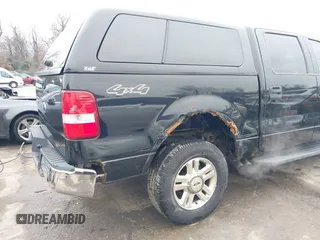 2004 Ford F-150 XLT with VIN 1FTPW14514KC04132, listed as a IAAI auction lot 41801246 with 224,488 mi miles. Bid and sale history available at carsss.com. Image 6.