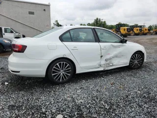 2015 Volkswagen Jetta SE z VIN 3VWD17AJ7FM220222, wystawiony jako Copart lot #62866345 z przebiegiem 68 273 mil mil oraz Szkoda całkowita • Salvage title. Historia ofert i sprzedaży dostępna na DreamBid. Obrazek 3.