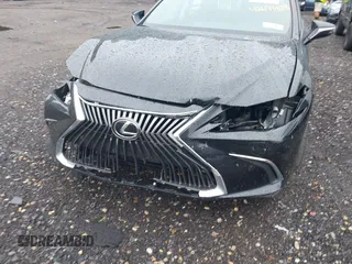 2020 Lexus ES 350 with VIN 58ADZ1B17LU054898, listed as a IAAI auction lot 42673828 with 17,996 mi miles and . Bid and sale history available at DreamBid. Image 6.