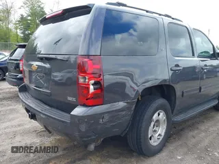 2010 Chevrolet Tahoe LT z VIN 1GNUKBE01AR105053, wystawiony jako IAAI lot #42268400 z przebiegiem 296 257 mil mil oraz . Historia ofert i sprzedaży dostępna na DreamBid. Obrazek 12.