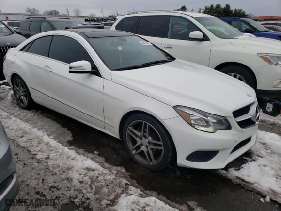 2014 Mercedes-Benz E-Class E 350 with VIN WDDKJ8JB5EF277113, listed as a Copart auction lot 44494525 with 113,361 mi miles and Salvage Title. Bid and sale history available at carsss.com. Image 4.