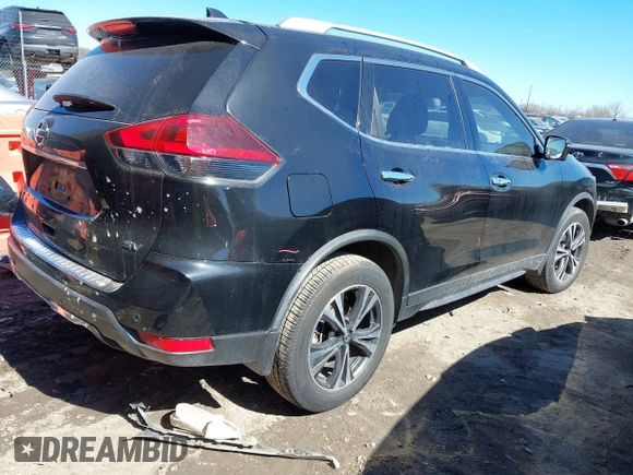 2020 Nissan Rogue SV with VIN JN8AT2MT9LW012214, listed as a IAAI auction lot 41646772 with 32,507 mi miles and . Bid and sale history available at carsss.com. Image 4.