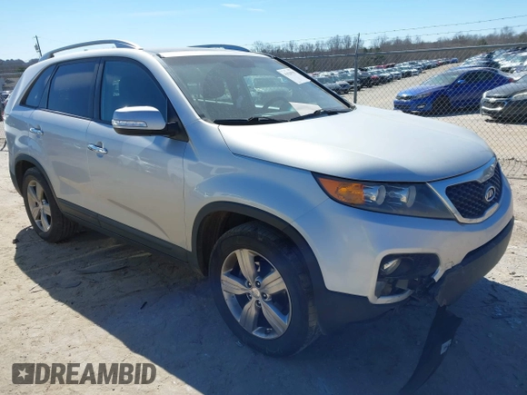 2013 Kia Sorento EX with VIN 5XYKU4A24DG390573, listed as a IAAI auction lot 41628998 with 137,145 mi miles and . Bid and sale history available at carsss.com. Image 1.