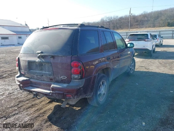 2007 Chevrolet TrailBlazer LT with VIN 1GNDT13S972207293, listed as a IAAI auction lot 41301403 with 229,042 mi miles. Bid and sale history available at carsss.com. Image 4.