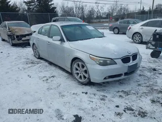 2004 BMW 5 Series 530i with VIN WBANA73524B047329, listed as a IAAI auction lot 41613554 with 240,000 mi miles. Bid and sale history available at carsss.com. Image 1.