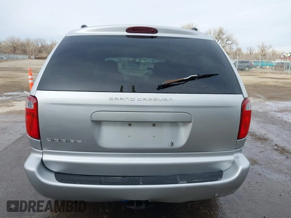 2004 Dodge Caravan SE with VIN 1D4GP24R14B562923, listed as a IAAI auction lot 41157893 with 169,040 mi miles. Bid and sale history available at carsss.com. Image 17.