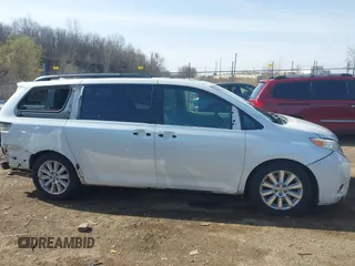 2011 Toyota Sienna XLE with VIN 5TDDK3DC4BS013416, listed as a IAAI auction lot 41933299 with 170,479 mi miles and . Bid and sale history available at DreamBid. Image 14.
