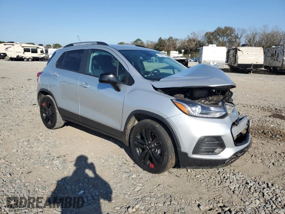2022 Chevrolet Trax LT with VIN KL7CJLSM4NB557742, listed as a Copart auction lot 85665814 with 50,307 mi miles and Salvage Title. Bid and sale history available at carsss.com. Image 4.