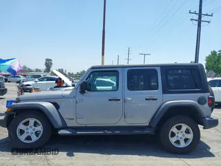 2020 Jeep Wrangler Unlimited Sport S с VIN 1C4HJXDN3LW268895, выставлен на аукционе IAAI как лот 42555660 с пробегом 60 962 миль миль и . История ставок и продаж доступна на DreamBid. Изображение 17.