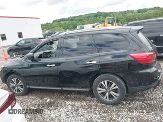 2017 Nissan Pathfinder Platinum with VIN 5N1DR2MM3HC676805, listed as a IAAI auction lot 42218441 with 61,260 mi miles and . Bid and sale history available at DreamBid. Image 15.