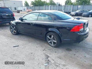 2011 Volvo C70 with VIN YV1672MC7BJ116194, listed as a IAAI auction lot 42851071 with 94,976 mi miles and . Bid and sale history available at DreamBid. Image 3.