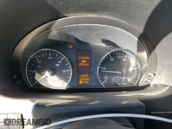 2016 Mercedes-Benz Sprinter with VIN WD3PE8DDXGP338397, listed as a Copart auction lot 87686455 with 153,434 mi miles and Salvage Title. Bid and sale history available at DreamBid. Image 9.