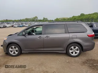 2020 Toyota Sienna LE Auto Access Seat with VIN 5TDKZ3DC6LS083567, listed as a IAAI auction lot 42401163 with 82,266 mi miles and . Bid and sale history available at DreamBid. Image 14.