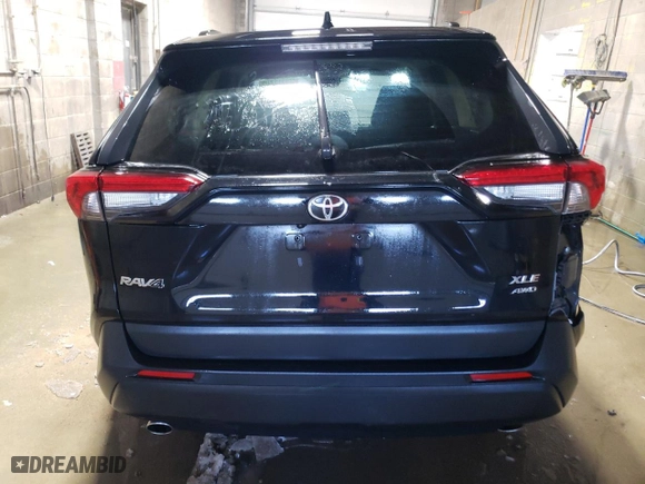 2024 Toyota RAV4 XLE with VIN 2T3P1RFV8RC439718, listed as a Copart auction lot 46315275 with 27,515 mi miles and Salvage Title. Bid and sale history available at carsss.com. Image 6.