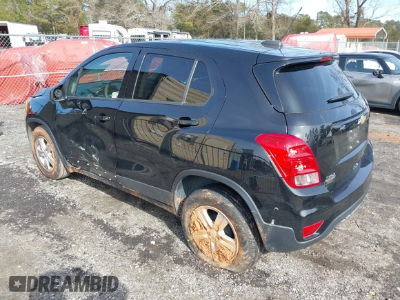 2022 Chevrolet Trax LS z VIN KL7CJKSM4NB527702, wystawiony jako IAAI lot #41339416 z przebiegiem 52 934 mil mil oraz . Historia ofert i sprzedaży dostępna na DreamBid. Obrazek 3.
