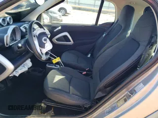 2011 Smart fortwo Pure with VIN WMEEJ3BA3BK432164, listed as a Copart auction lot 43130025 with 72,440 mi miles and Salvage title. Bid and sale history available at DreamBid. Image 7.