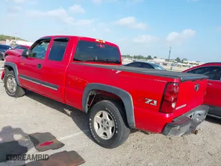 2006 Chevrolet Silverado 1500 LT1 with VIN 1GCEK19B46E108918, listed as a IAAI auction lot 41724888 with 194,619 mi miles. Bid and sale history available at carsss.com. Image 3.