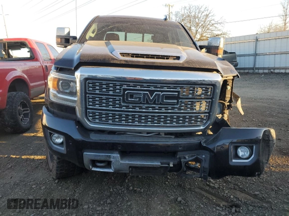 2019 GMC Sierra 2500HD Denali with VIN 1GT12SEY8KF148275, listed as a Copart auction lot 42408315 with 41,216 mi miles and Salvage Title. Bid and sale history available at carsss.com. Image 5.