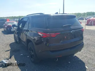 2022 Chevrolet Traverse LT Cloth z VIN 1GNEVGKW1NJ164383, wystawiony jako IAAI lot #42144426 z przebiegiem 50 391 mil mil oraz . Historia ofert i sprzedaży dostępna na DreamBid. Obrazek 3.