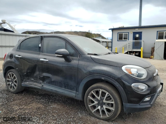 2017 FIAT 500X Urbana Edition with VIN ZFBCFXCB5HP517978, listed as a Copart auction lot 74133464 with 30,663 mi miles and Salvage Title. Bid and sale history available at carsss.com. Image 4.