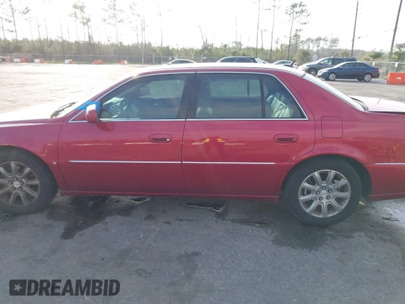 2008 Cadillac DTS 1SA z VIN 1G6KD57Y68U165791, wystawiony jako IAAI lot #41579605 z przebiegiem 94 451 mil mil oraz . Historia ofert i sprzedaży dostępna na DreamBid. Obrazek 14.