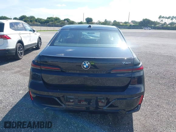 2024 BMW 7 Series 740i with VIN WBA23EH01RCR40270, listed as a IAAI auction lot 41094809 with 8,835 mi miles and . Bid and sale history available at DreamBid. Image 16.