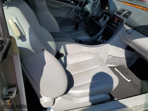 2003 Mercedes-Benz CLK-Class 3.2L with VIN WDBLK65G63T142435, listed as a Copart auction lot 73847554 with 0 mi miles and Salvage Title. Bid and sale history available at carsss.com. Image 10.