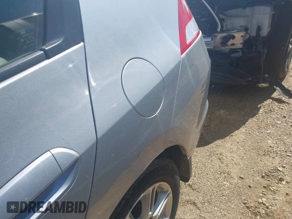 2010 Honda Insight EX with VIN JHMZE2H71AS017996, listed as a IAAI auction lot 42091356 with 142,474 mi miles and . Bid and sale history available at DreamBid. Image 17.