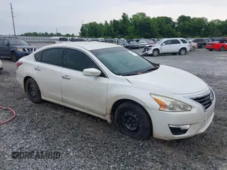 2015 Nissan Altima S z VIN 1N4AL3AP3FN351169, wystawiony jako IAAI lot #42214874 z przebiegiem 227 019 mil mil oraz . Historia ofert i sprzedaży dostępna na DreamBid. Obrazek 1.