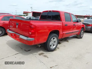 2007 Dodge Dakota SLT z VIN 1D7HE48K47S194764, wystawiony jako IAAI lot #42225686 z przebiegiem 184 372 mil mil oraz . Historia ofert i sprzedaży dostępna na DreamBid. Obrazek 4.